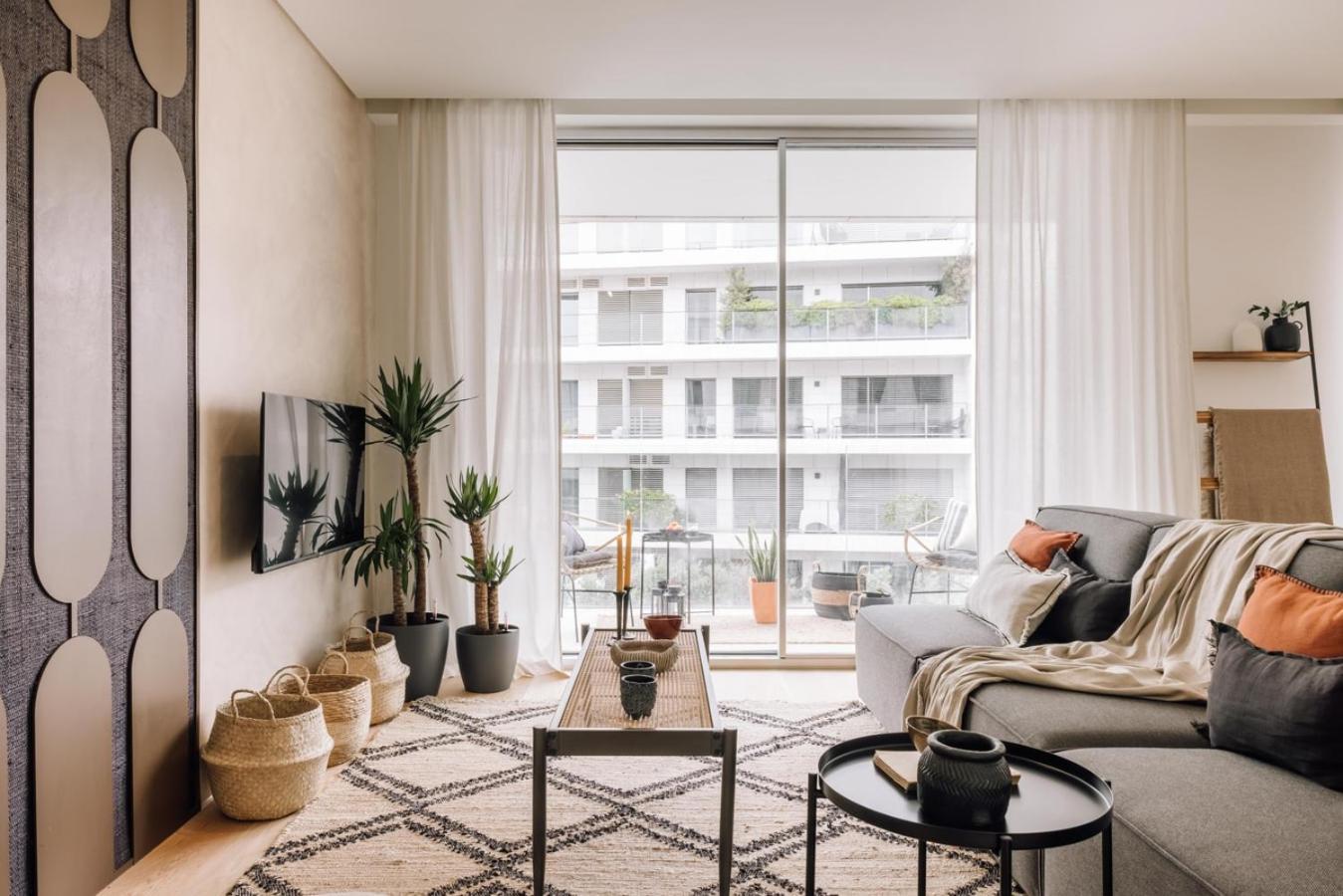 Apartment Telmest - 2 Bedrooms, Balcony In Santo Antonio Lisbon